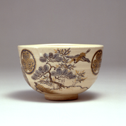 <展示作品紹介(3)>仁清写 葵紋蓬莱絵茶碗 永樂保全造